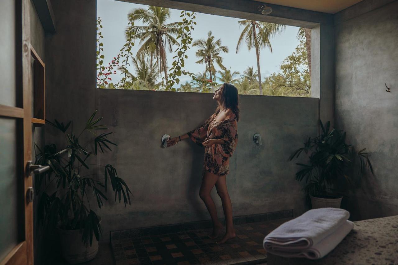Mangroove Bay Boutique Hostel Banyuwedang Extérieur photo