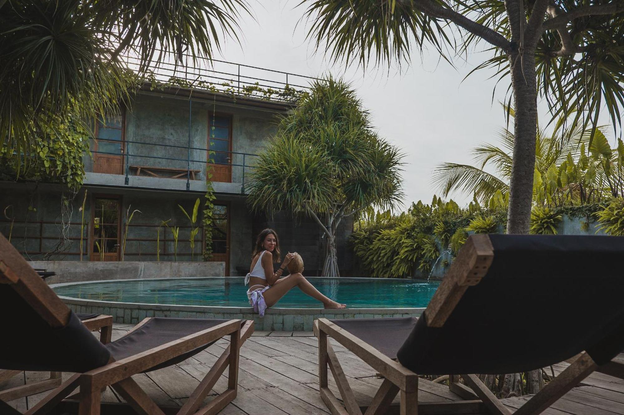 Mangroove Bay Boutique Hostel Banyuwedang Extérieur photo