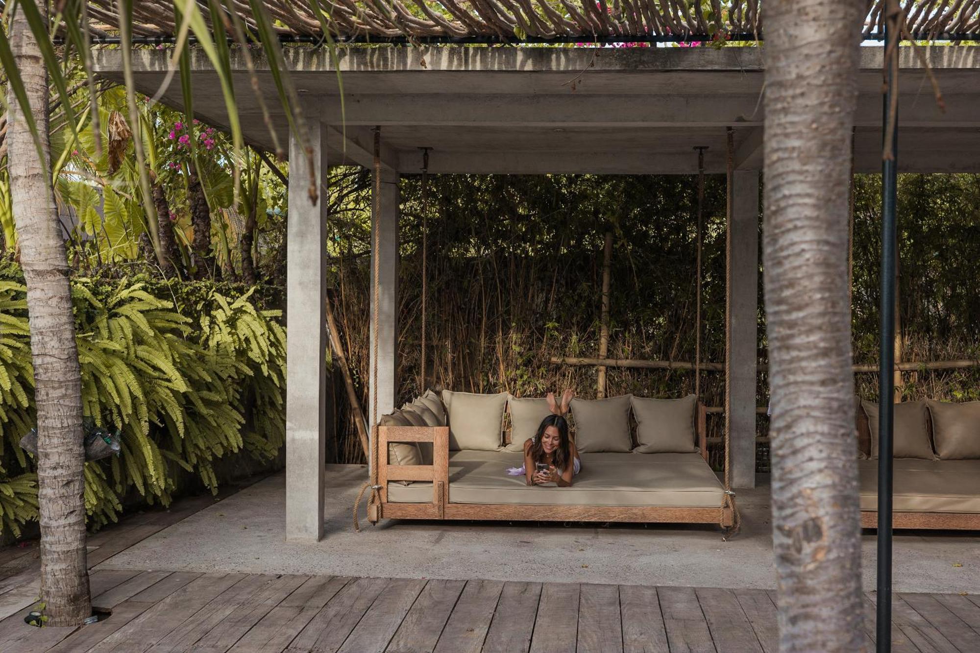 Mangroove Bay Boutique Hostel Banyuwedang Extérieur photo