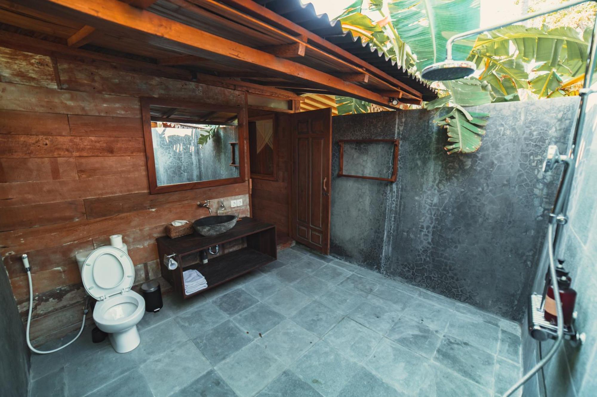 Mangroove Bay Boutique Hostel Banyuwedang Extérieur photo